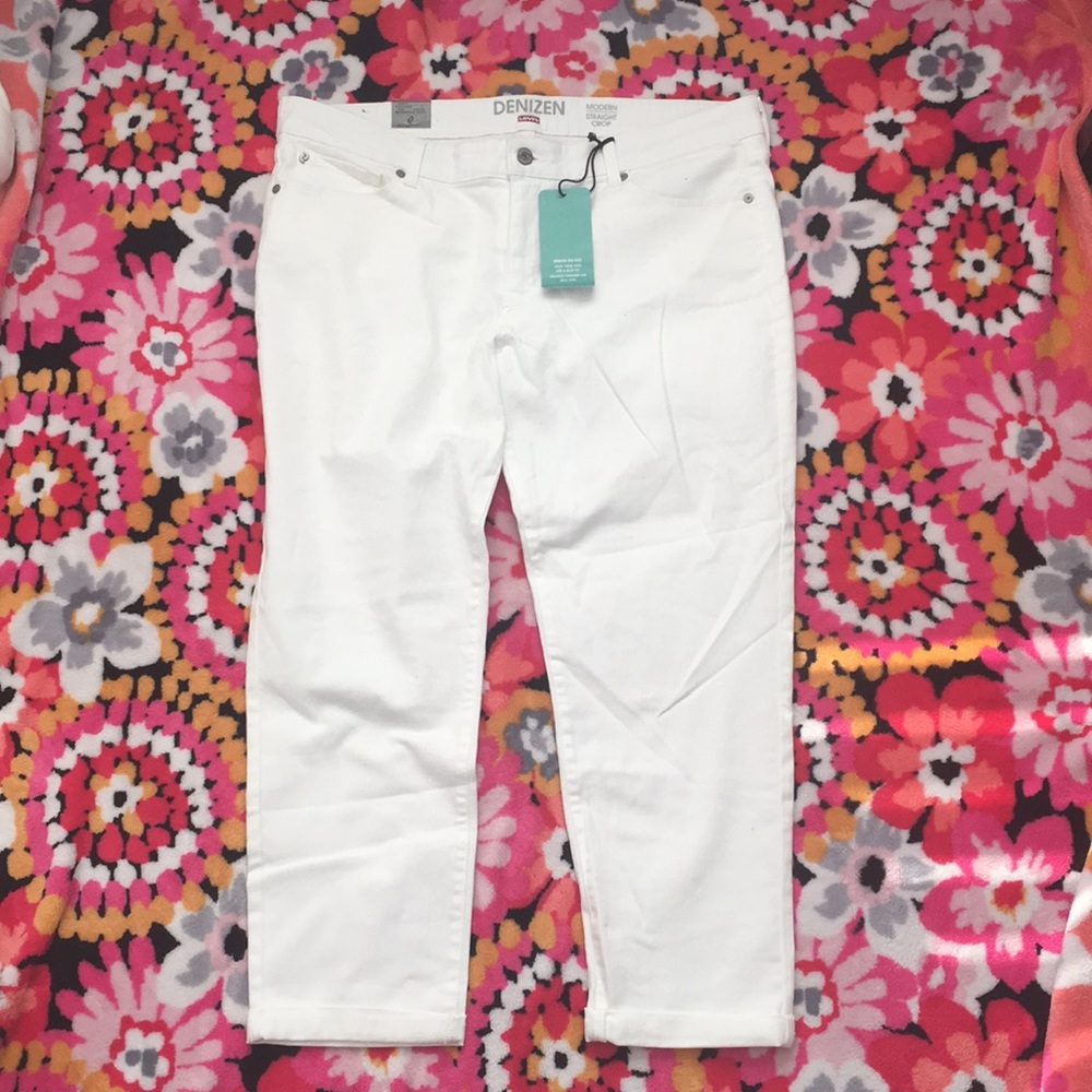 Denizen by Levi’s White Jean Capri’s